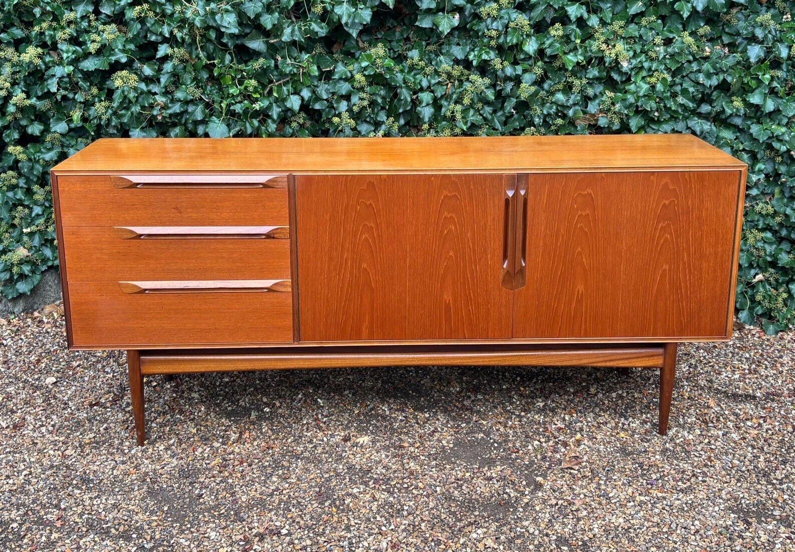 Vintage McIntosh Of Kirkcaldy ‘Eden’ Sideboard photo Furniture