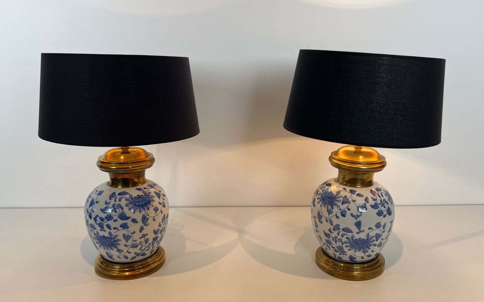 Pair Of Porcelain Lamps With Chinese Decor And Brass photo for sale