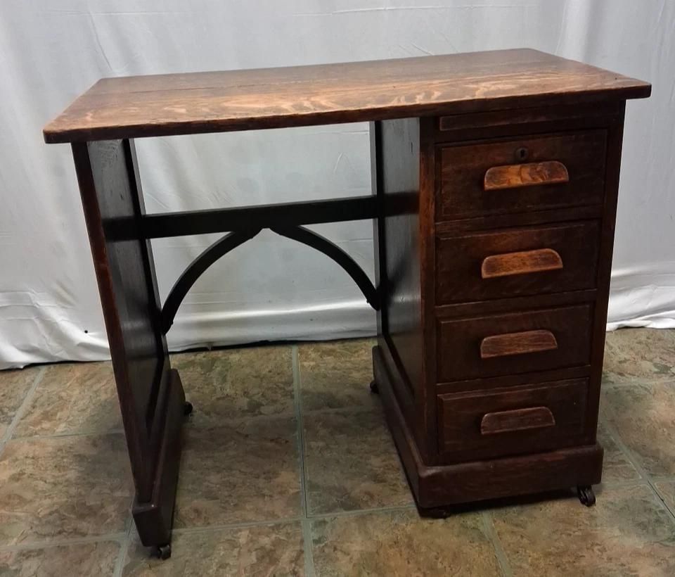 425.0 Antique Oak Childs Writing Desk With Knee Hole On Casters Lots Of Patina photo