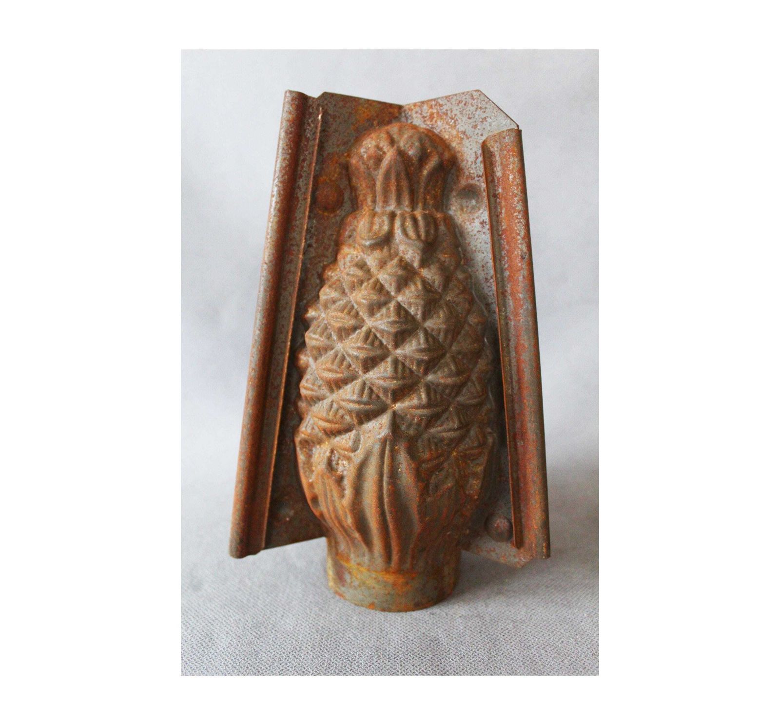 Large Antique 19th Century Tin Metal Ice Cream Mould, Pineapple Mold, Fruit, Baking Accessories, Kitchenalia Country Farmhouse Decor