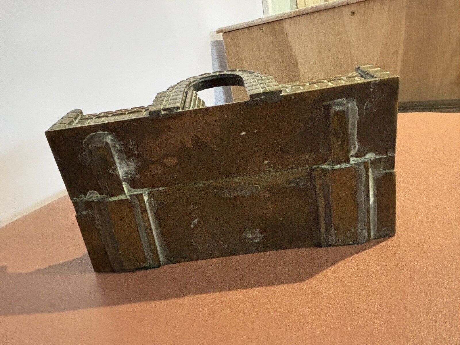 photo furniture Trench Art, A Large Brass & Copper Detailled Model Of A Church. Large In Size.