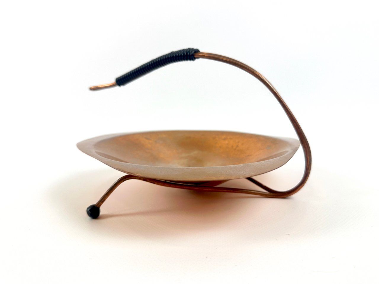 Mid Century Modern Copper Bowl In The Style Of Carl Auböck, Austria, 1950s photo vintage