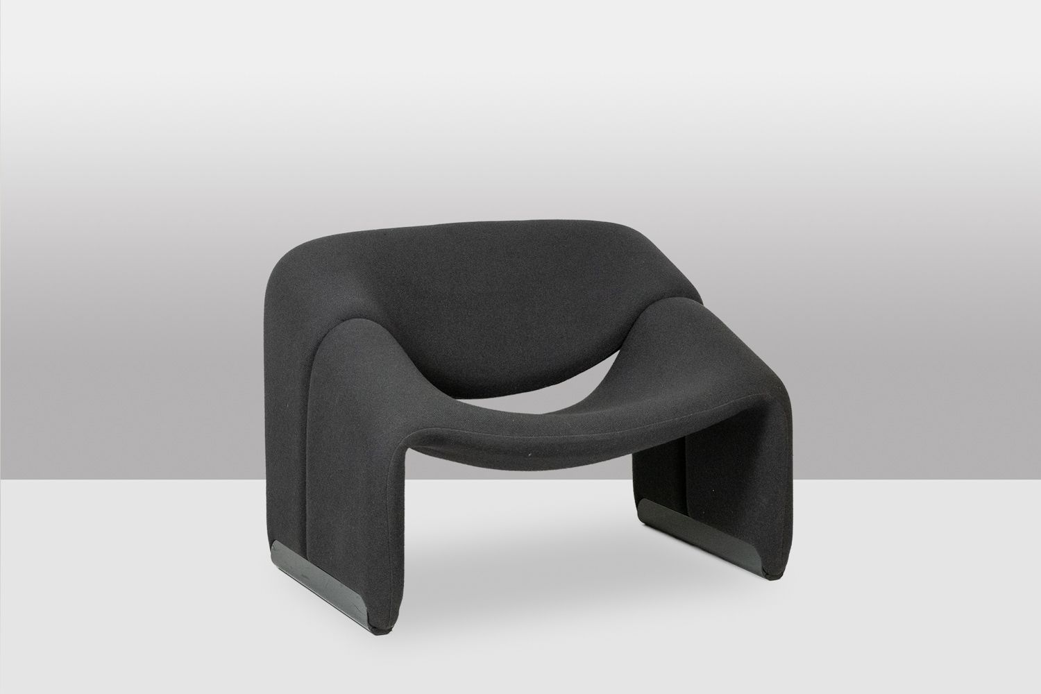 Pierre Paulin For Artifort. Pair Of “Groovy” Armchairs. 1970s 80s photo furniture