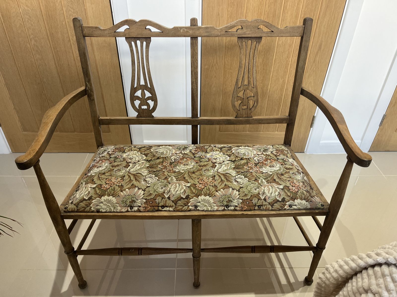 Edwardian Style Hall Seat / Two Seater   Early 20th Century photo 145.0