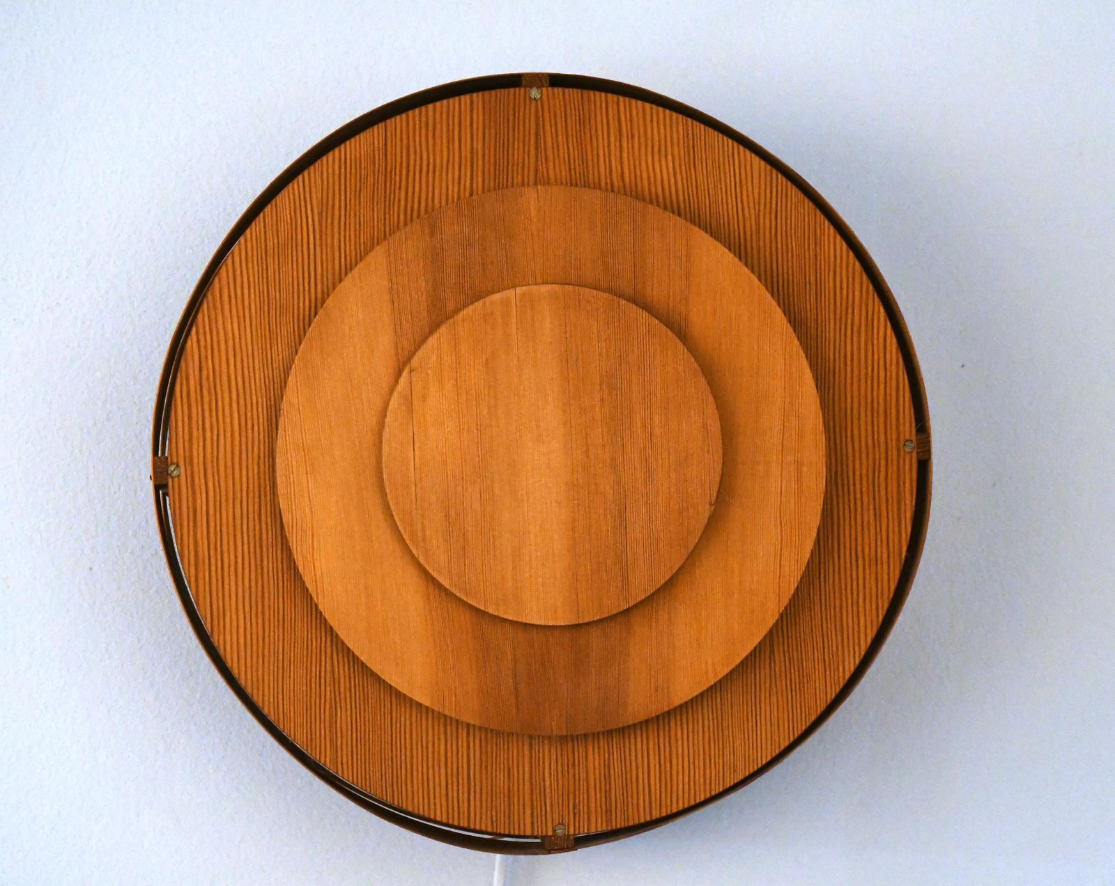 photo furniture Prototype Wandlampen Van Grenenhoutfineer Door Hans Agne Jakobsson Voor Ellysett, 1961, Set Van 2