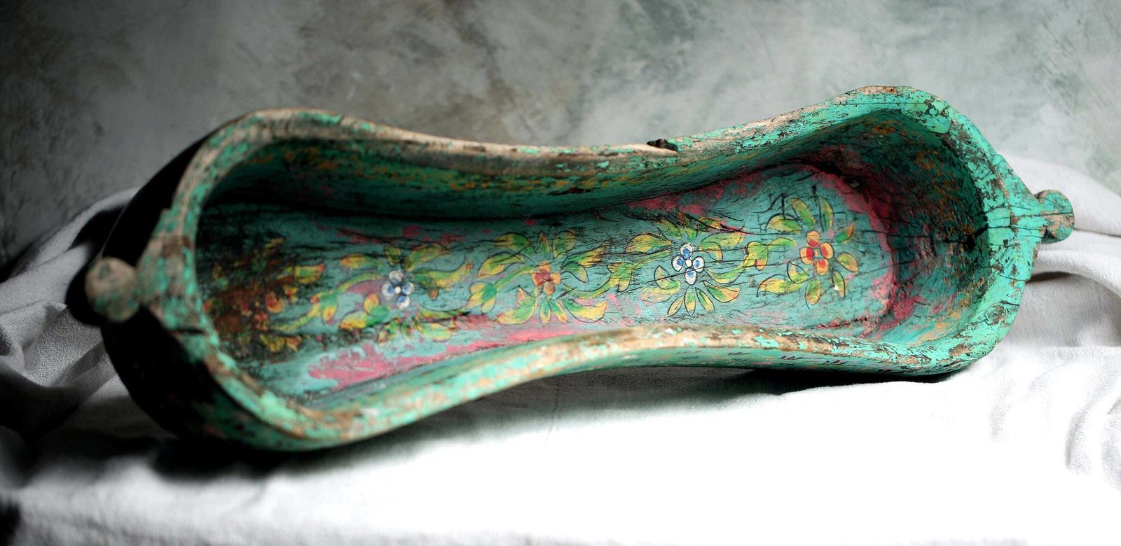 Antique Indian Folk Art Window Box: Hand Carved Floral Jardiniere photo furniture