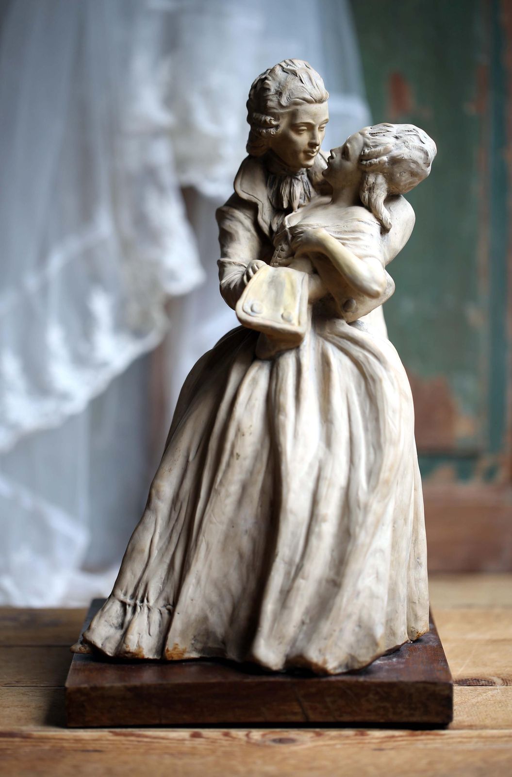 Antonio Borsato Sculpture Romantic Couple Lady Man Ceramic Figurine Lovers photo buy