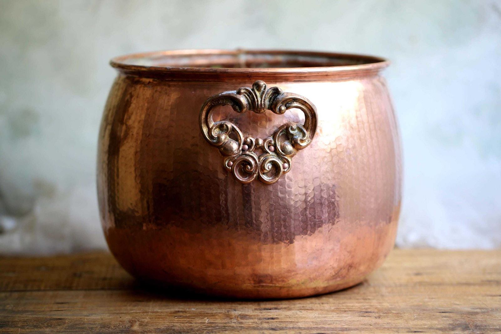 Copper Cauldron Hammered Kettle Copper Planter With Brass Handles Gilde Handwerk