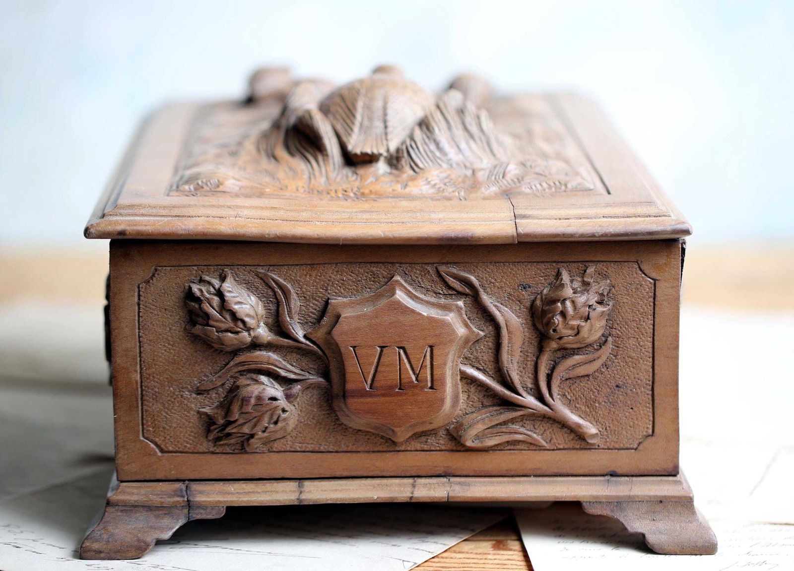 Antique French Pow Carved Wood Box: Trench Art, Signed 1918 photo vinterior