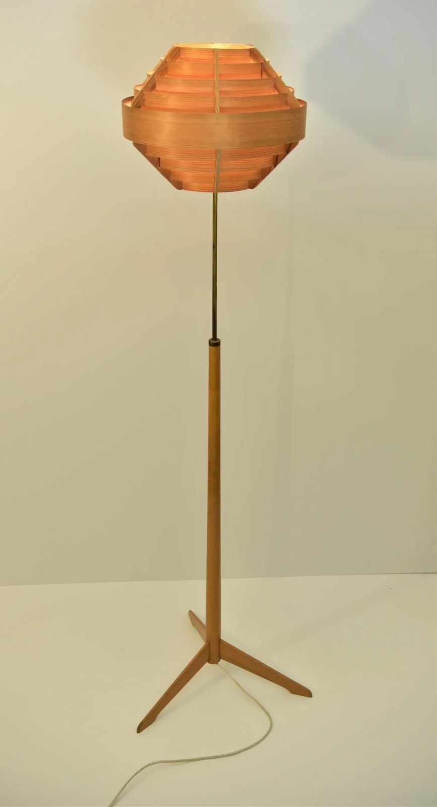 Pine Veneer Floor Lamp Tripod By Hans Agne Jakobsson, Ellysett For Bergboms G 34 photo furniture