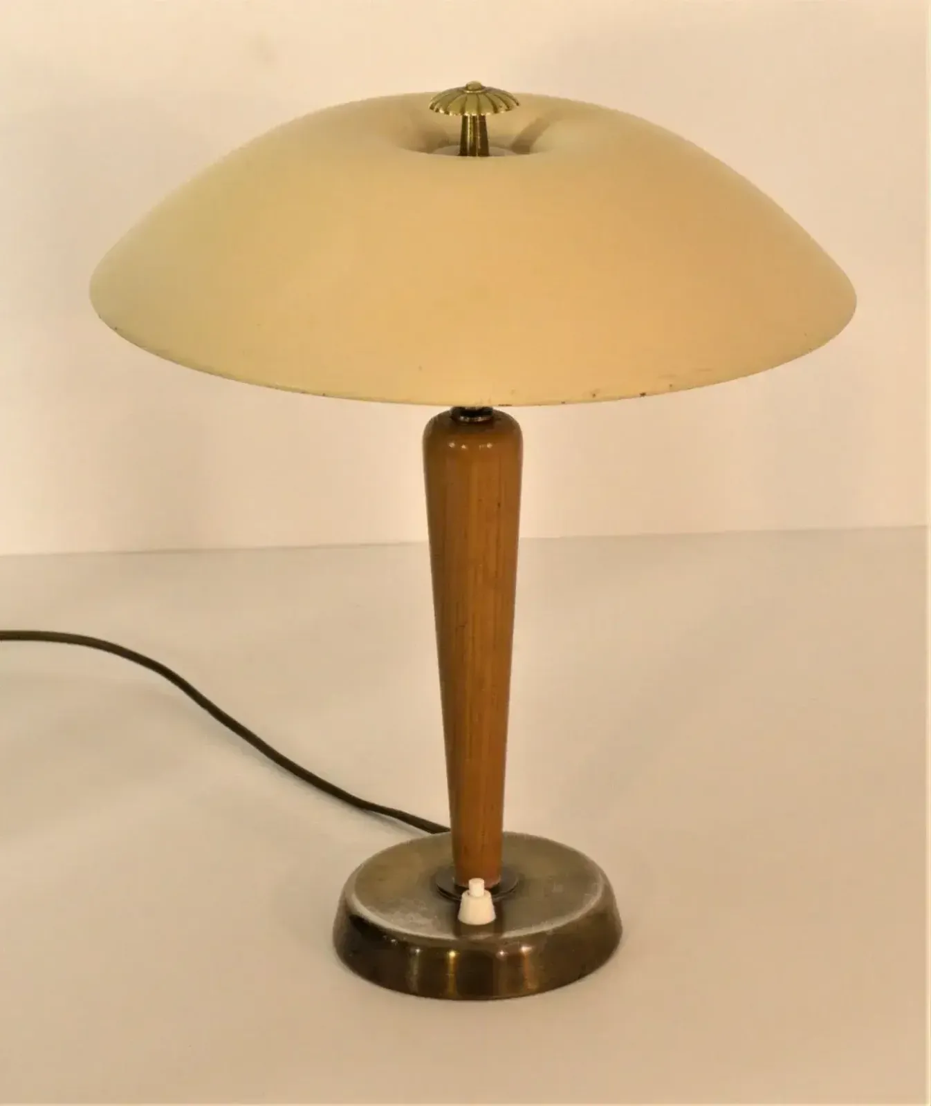 Swedish Grace Period Brass And Oakwood Table Lamp By Böhlmarks, 1920s photo 3566.0