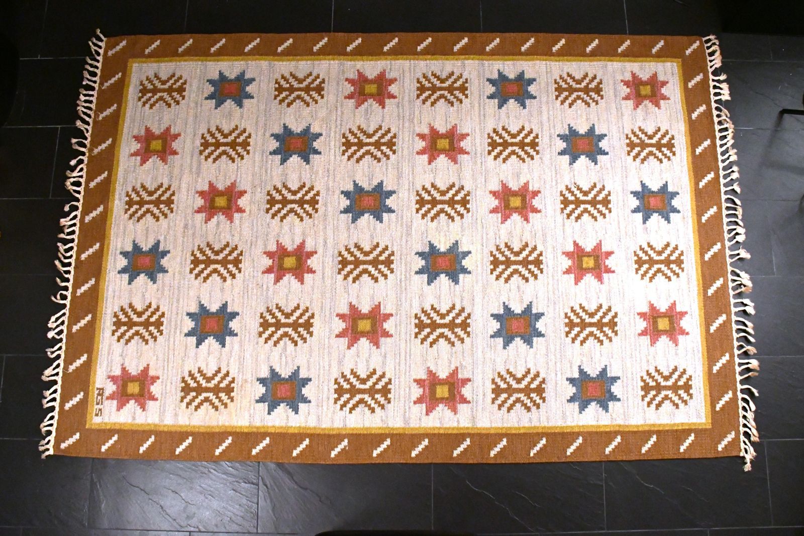 Swedish Hand Woven Röllakan Wool Rug By Anna Greta Sjöqvist, 1950s photo vinterior