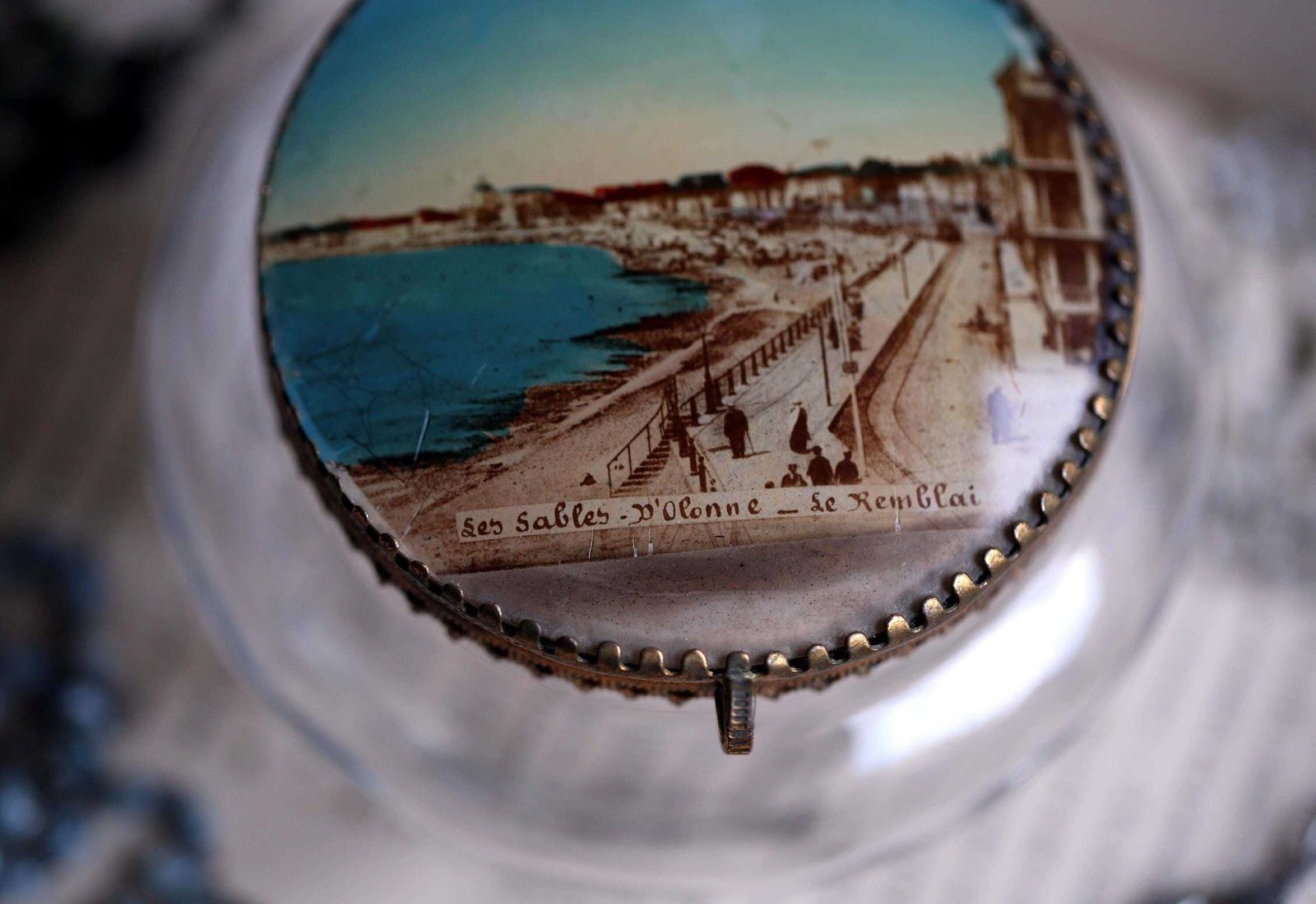 photo furniture Antique French Ormolu Souvenir Ring Box Round Casket Glass Case Les Sables D'olonne