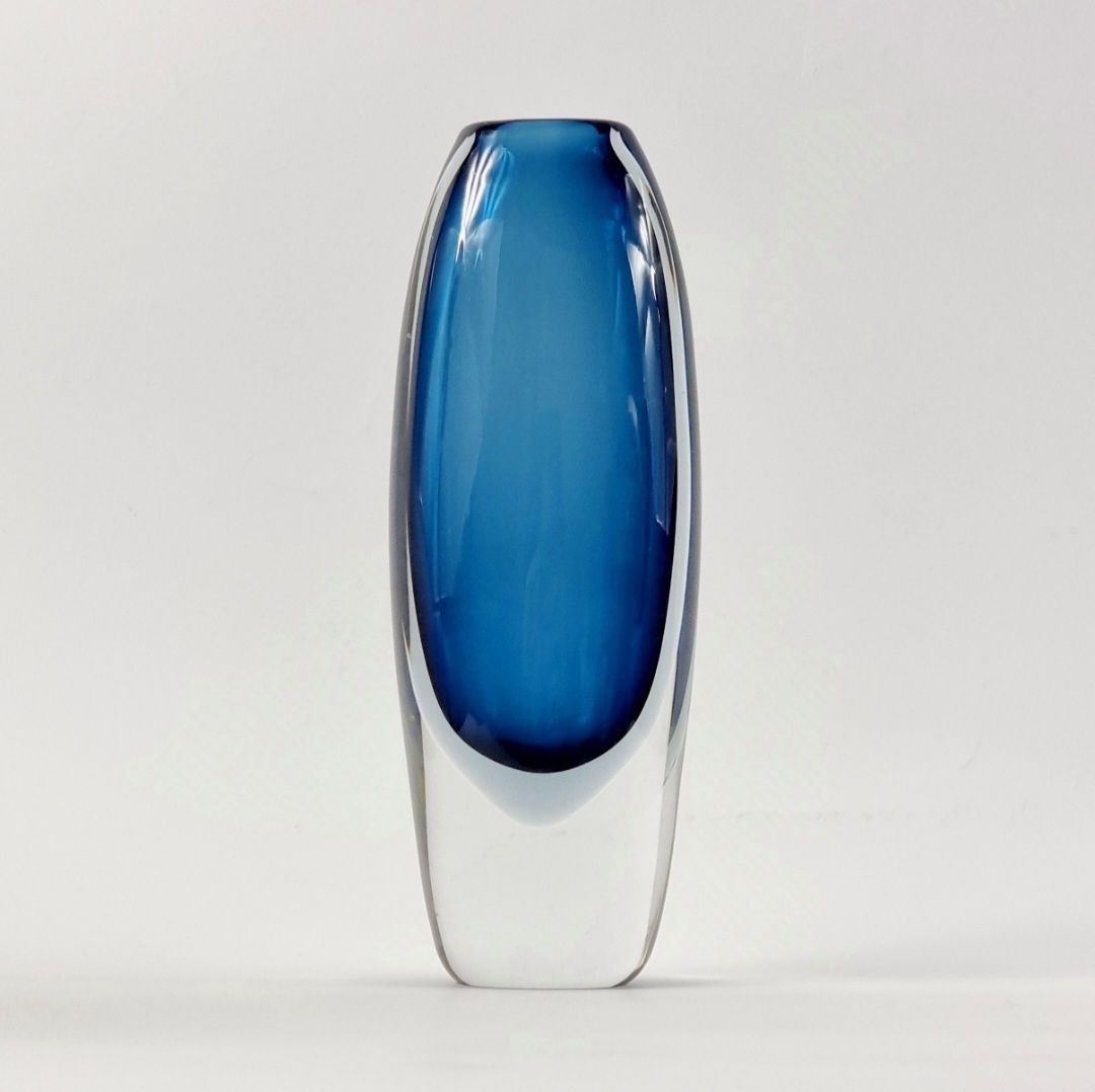 Signed Large Mid Century Scandinavian Sommerso Glass Vase By Vicke Lindstrand For Kosta, Sweden, 1960s photo furniture