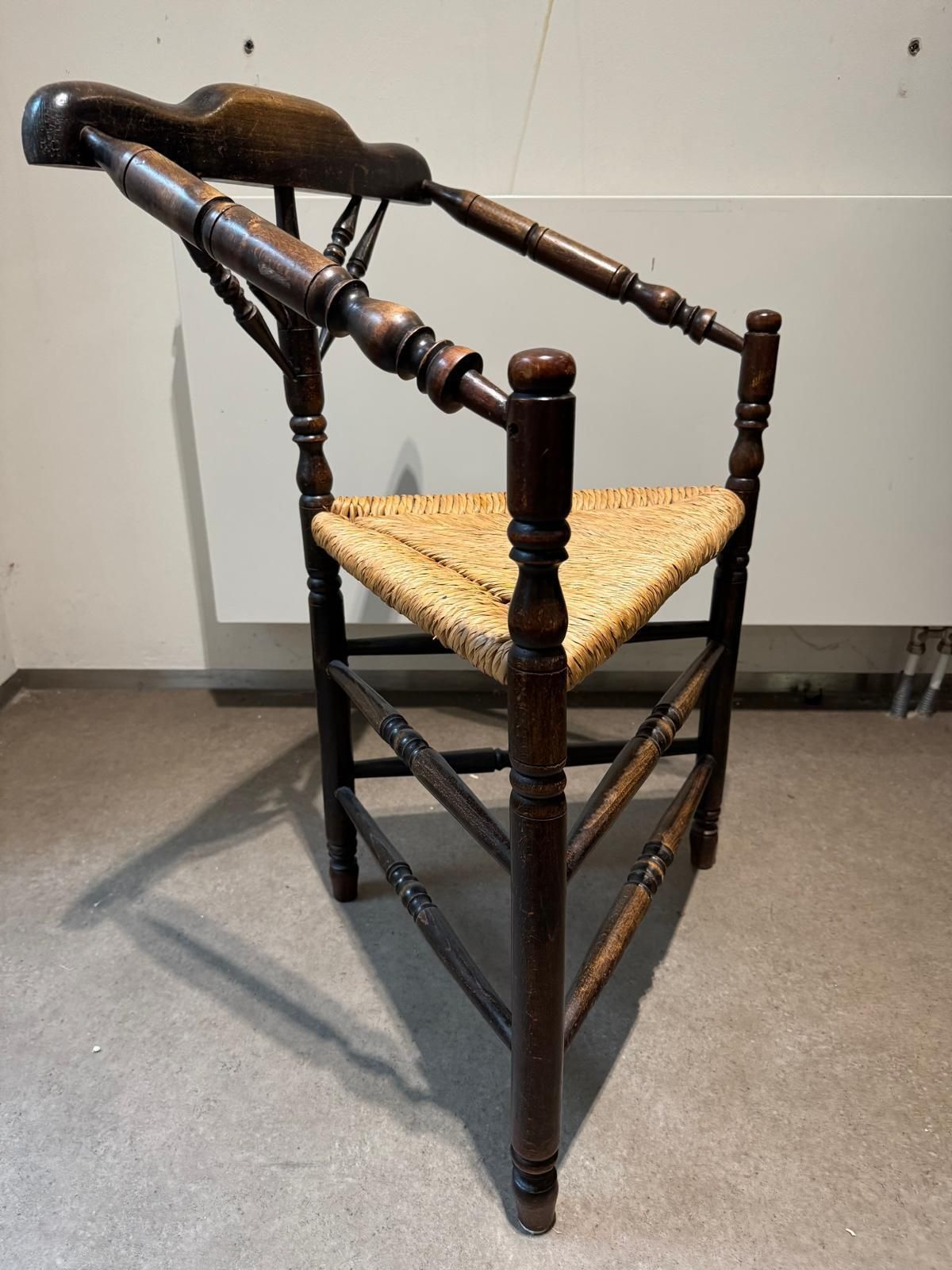 photo vintage Two Rush Seat Knitting Armchair In An Antique Edwardian Style Triangular Corner Chair, 1900s