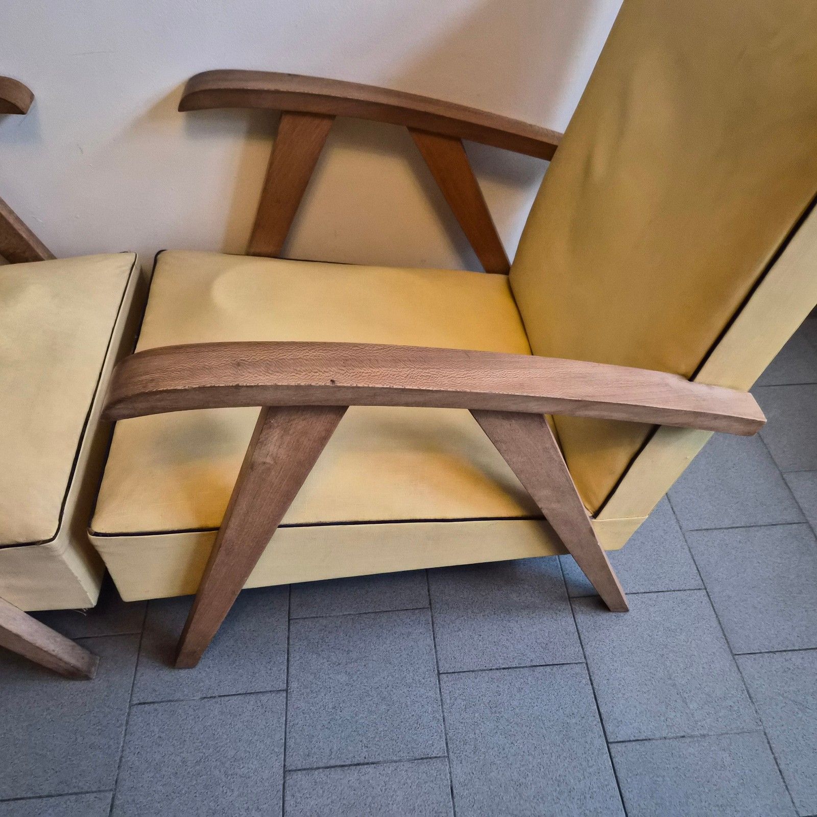 Paar Vintage Jaren 1950 Kompaspoot Hetre & Skai Fauteuils Geel 50s Rockabilly photo Meubels