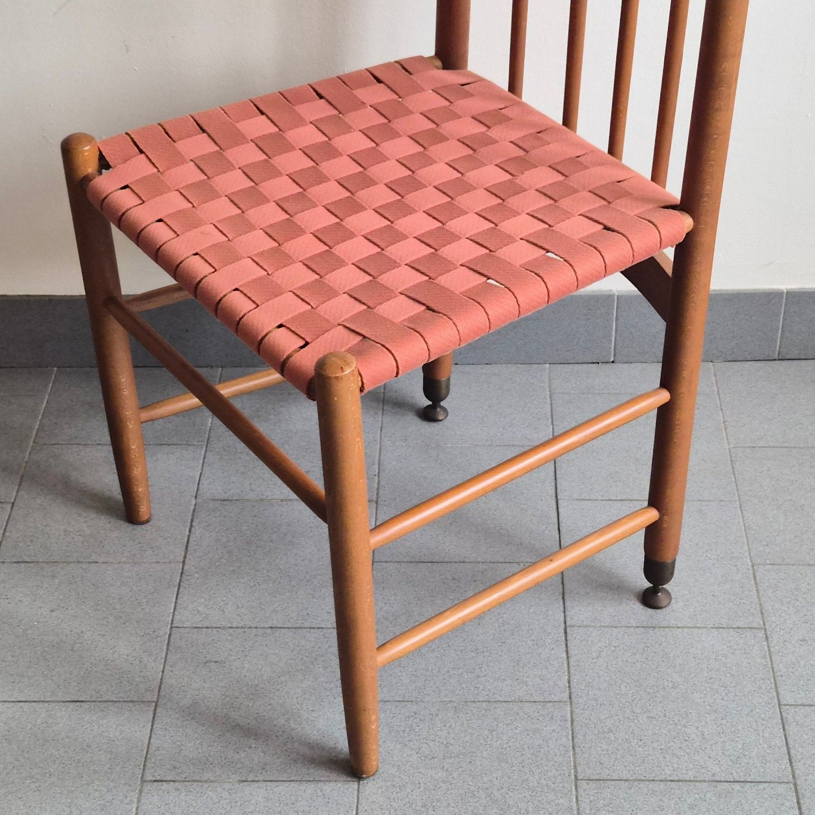 photo furniture Vintage Jaren 1980 "Root" Set Van 4 Stoelen Voor Rock Wood En Heter – 80s Retro