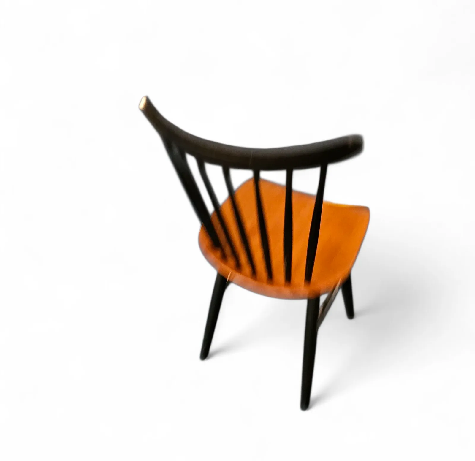 Set Of 2 Spindle Back Dining Chairs / Curved Seating / Teak Wood Seat / 1960s / Pastoe Holland / 1970s photo Furniture