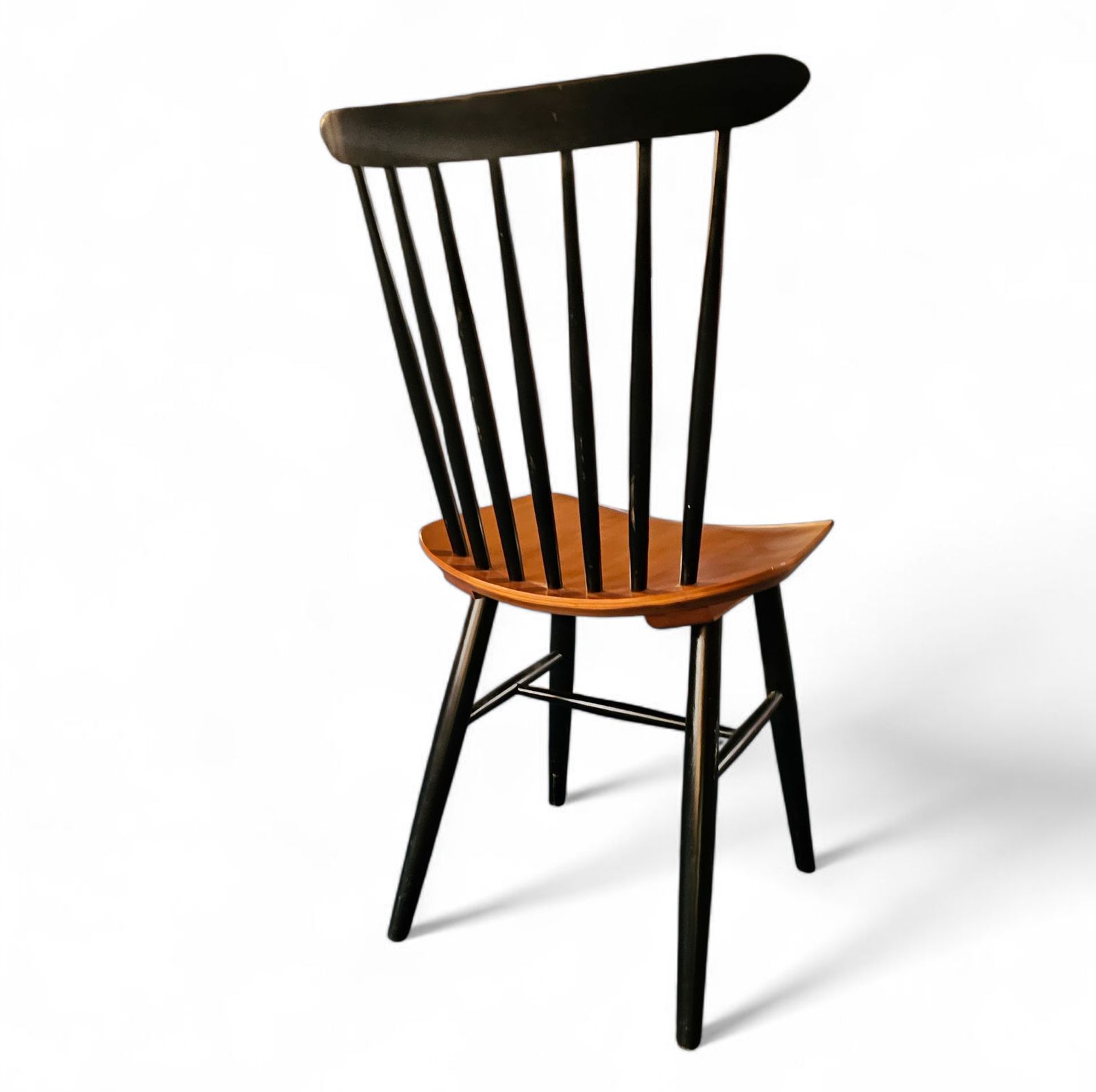 photo vinterior Set Of 2 Spindle Back Dining Chairs / Curved Seating / Teak Wood Seat / 1960s / Pastoe Holland / 1970s