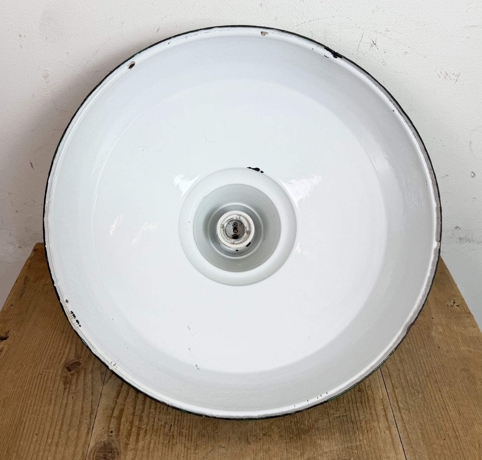 photo vinterior Industrial British Green Enamel Factory Pendant Lamp, 1960s