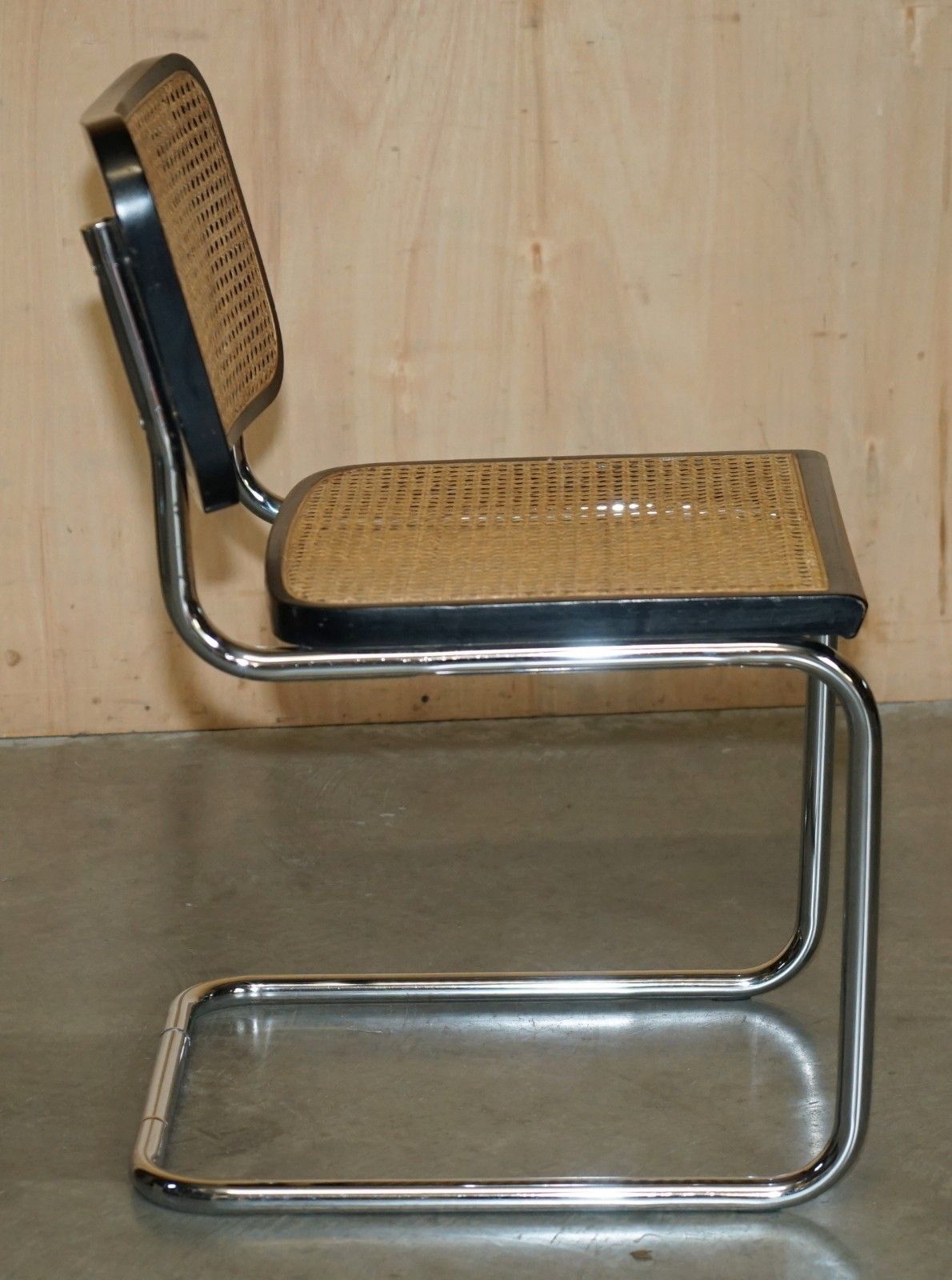 photo furniture Pair Of Vintage 1987 Made In Italy Stamped Marcel Breuer Cesca Knoll B32 Chairs