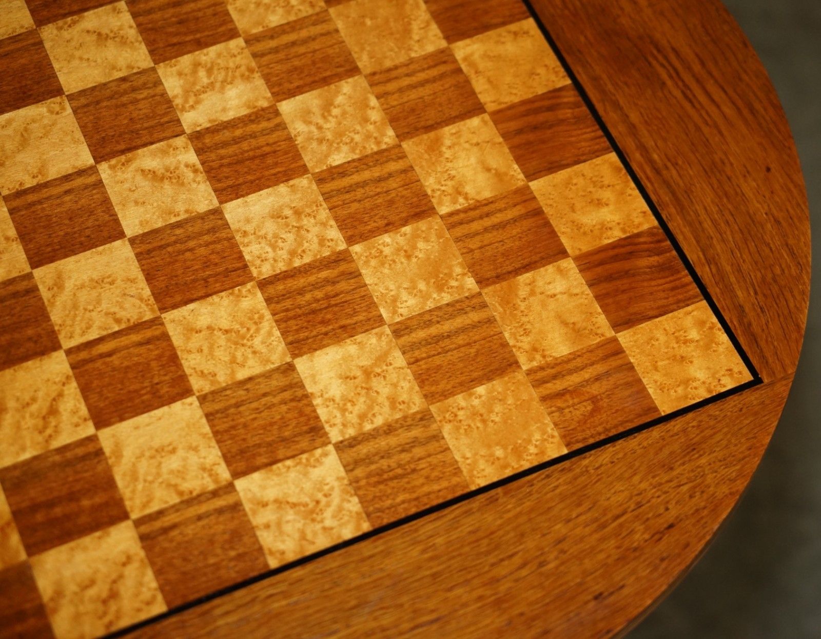 Antique Mahogany Satinwood & Walnut Chess Games Table With Lovely Turned Base photo vinterior