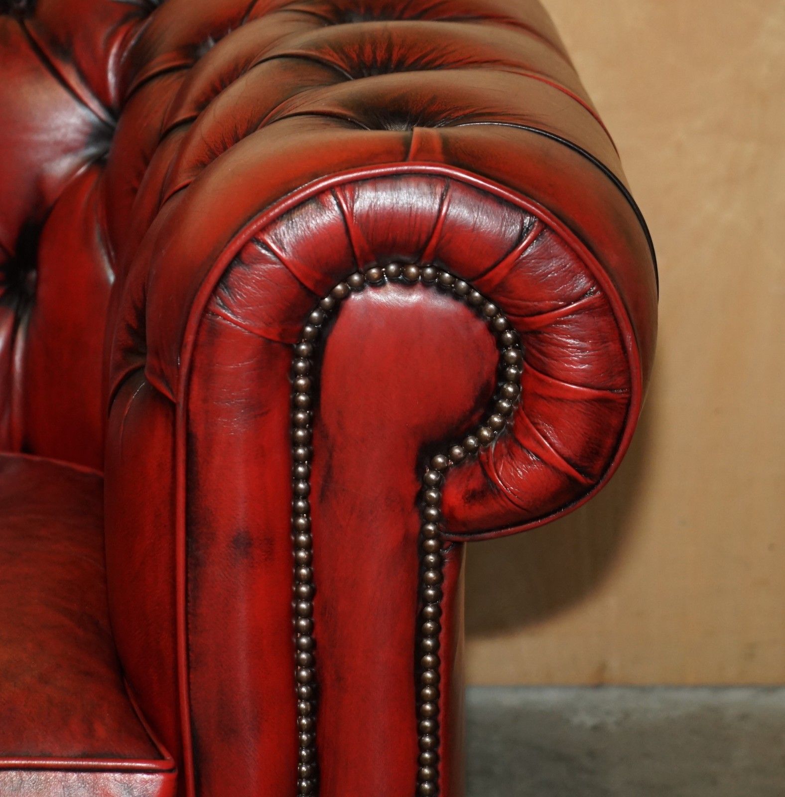 Lovely Vintage Oxblood Bordeaux Leather Chesterfield Club Sofa Part Of Suite photo vintage