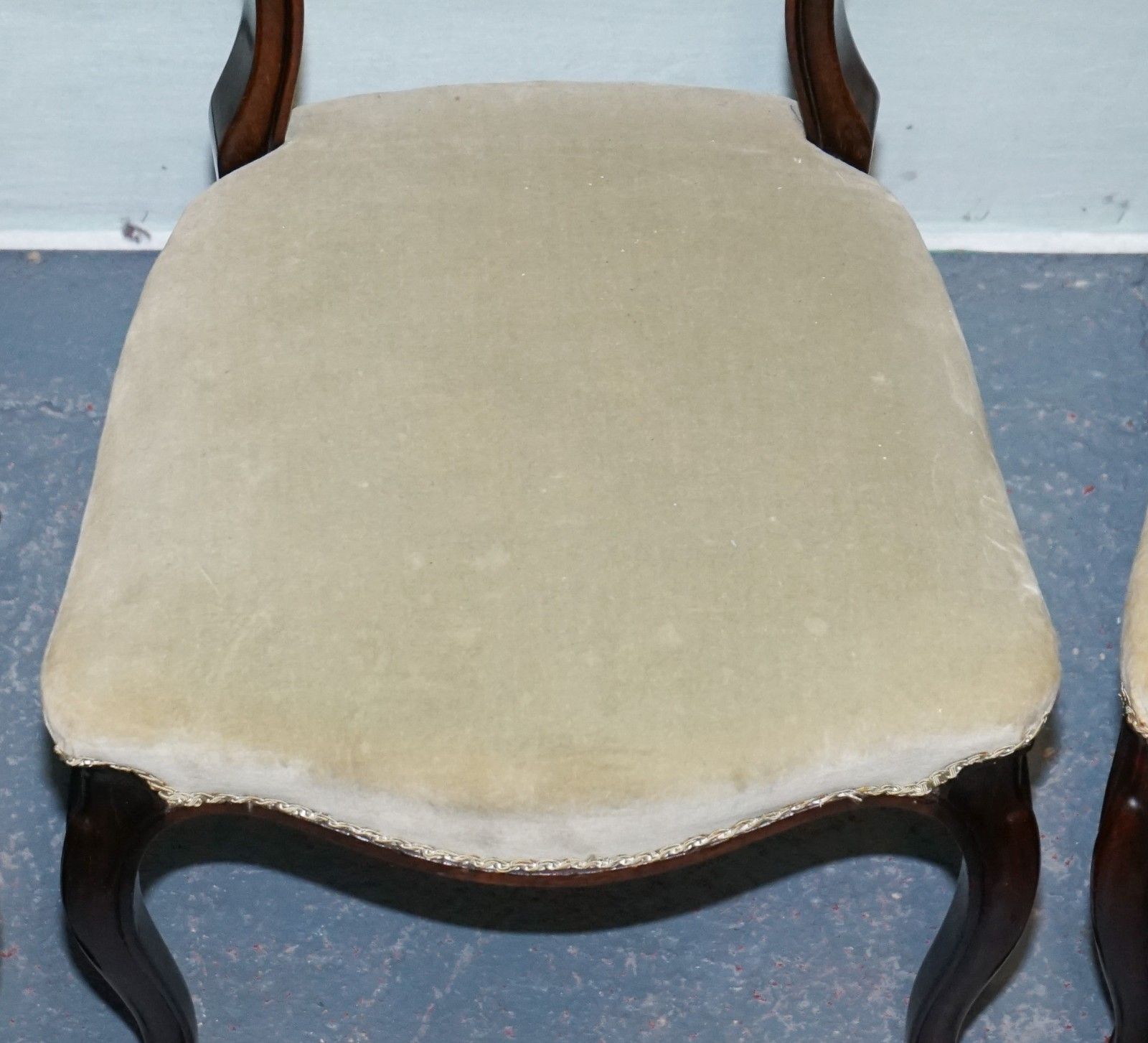 photo vinterior Set Of Six Circa 1860 Victorian Balloon Back Dinning Chairs