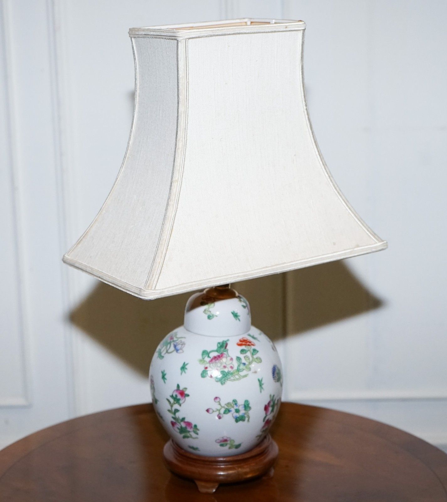 Pair Of Vintage Oriental Asian Hand Painted Table Lamps With Lamp Shades photo vinterior