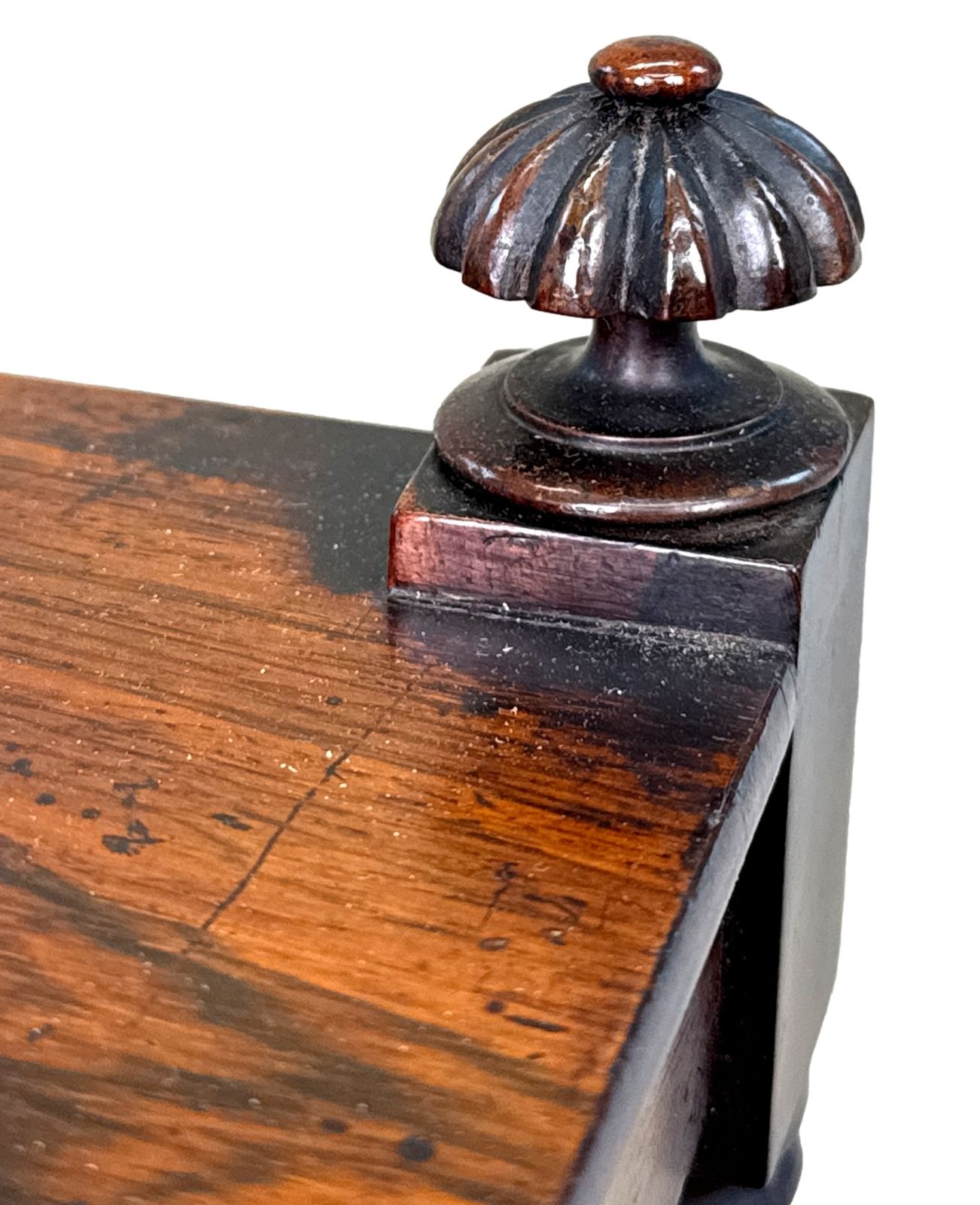 photo vinterior Small Regency Rosewood Whatnot (England, Circa 1825)
