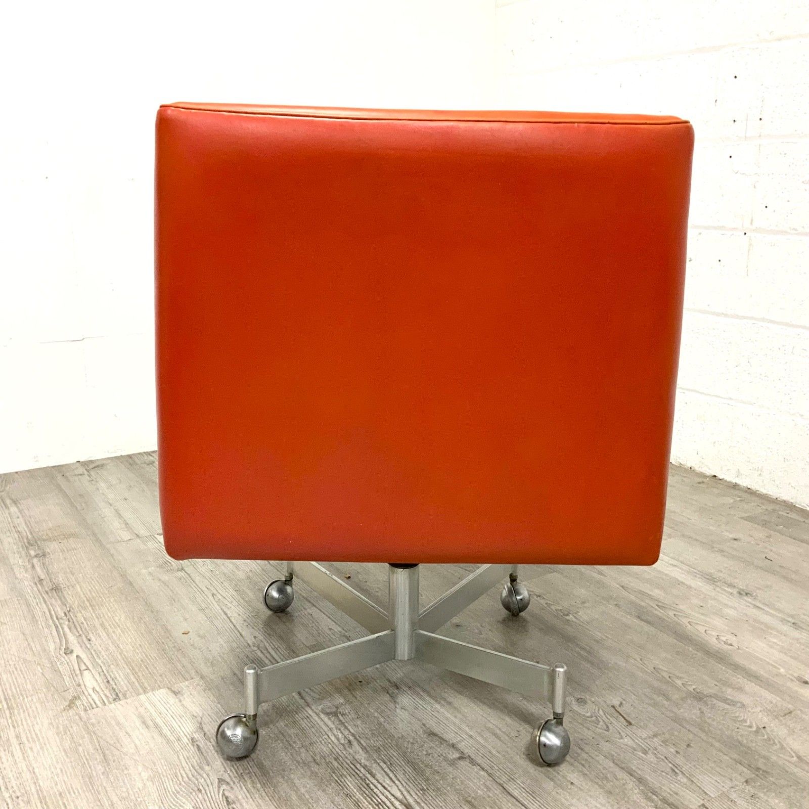 An Original Midcentury Swivel Office Lounge Chair By Glendales Andersen USA photo Furniture