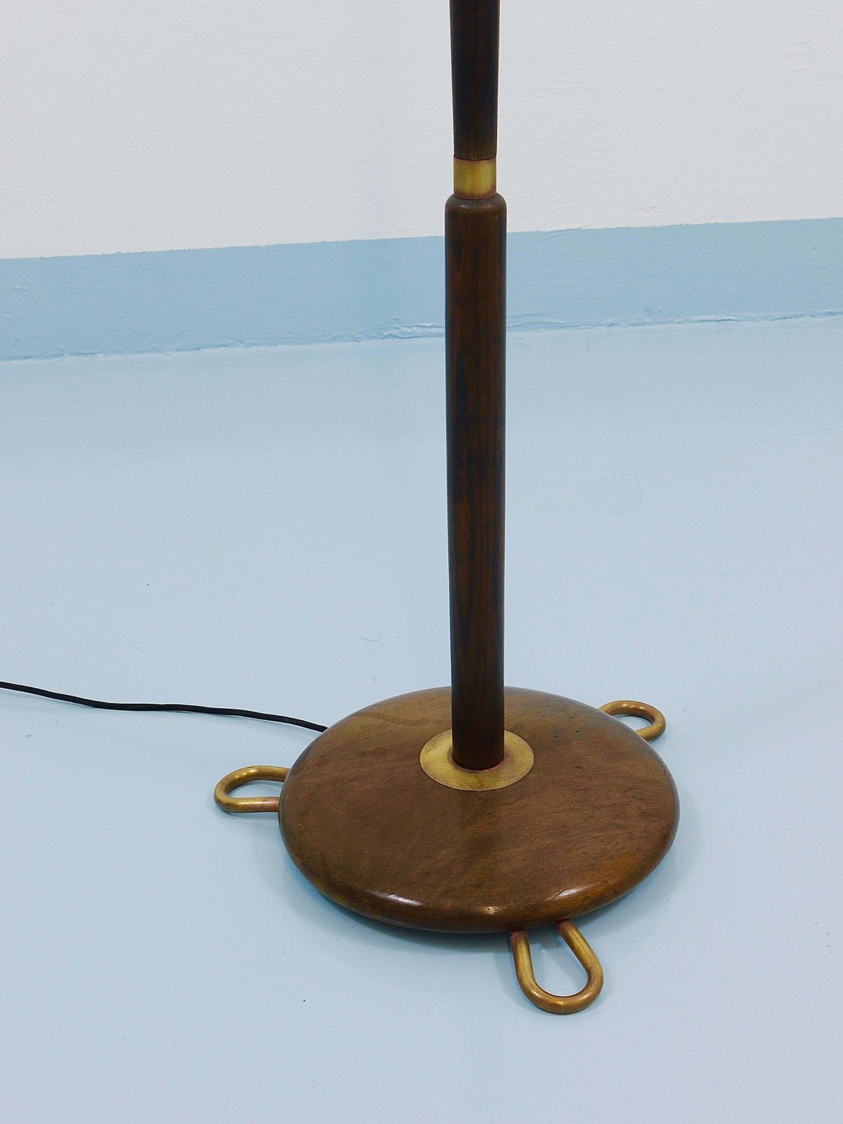 1940s Adjustable Walnut & Brass Floor Lamp, Rupert Nikoll Vienna, Austria, 1950s photo vinterior