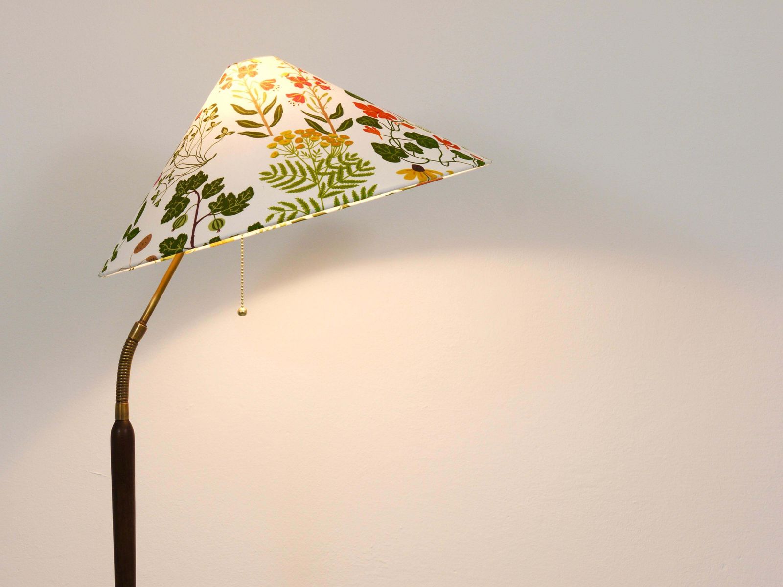 photo vintage 1940s Adjustable Walnut & Brass Floor Lamp, Rupert Nikoll Vienna, Austria, 1950s