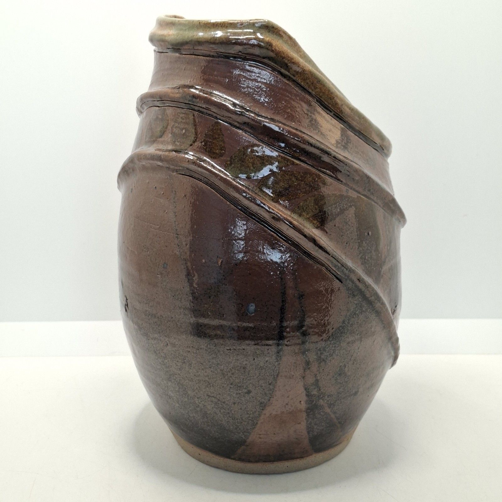 British Studio Pottery Trio Of Vases Graduating Handcrafted Brown Glaze Signed photo Home Decor