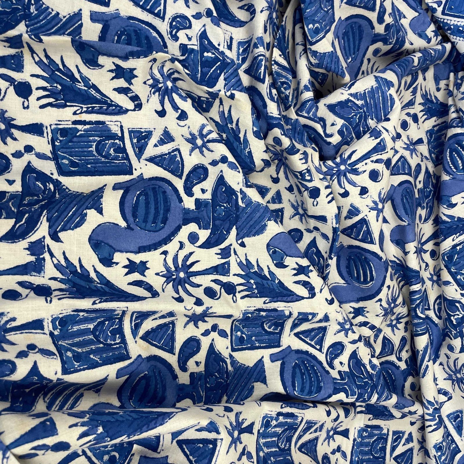 Hand Printed Indian Fabric 296x147cm Dodo Bird Pattern Block Blue White Tapestry Cotton Handmade Craft Dress Making Traditional Cloth India photo furniture