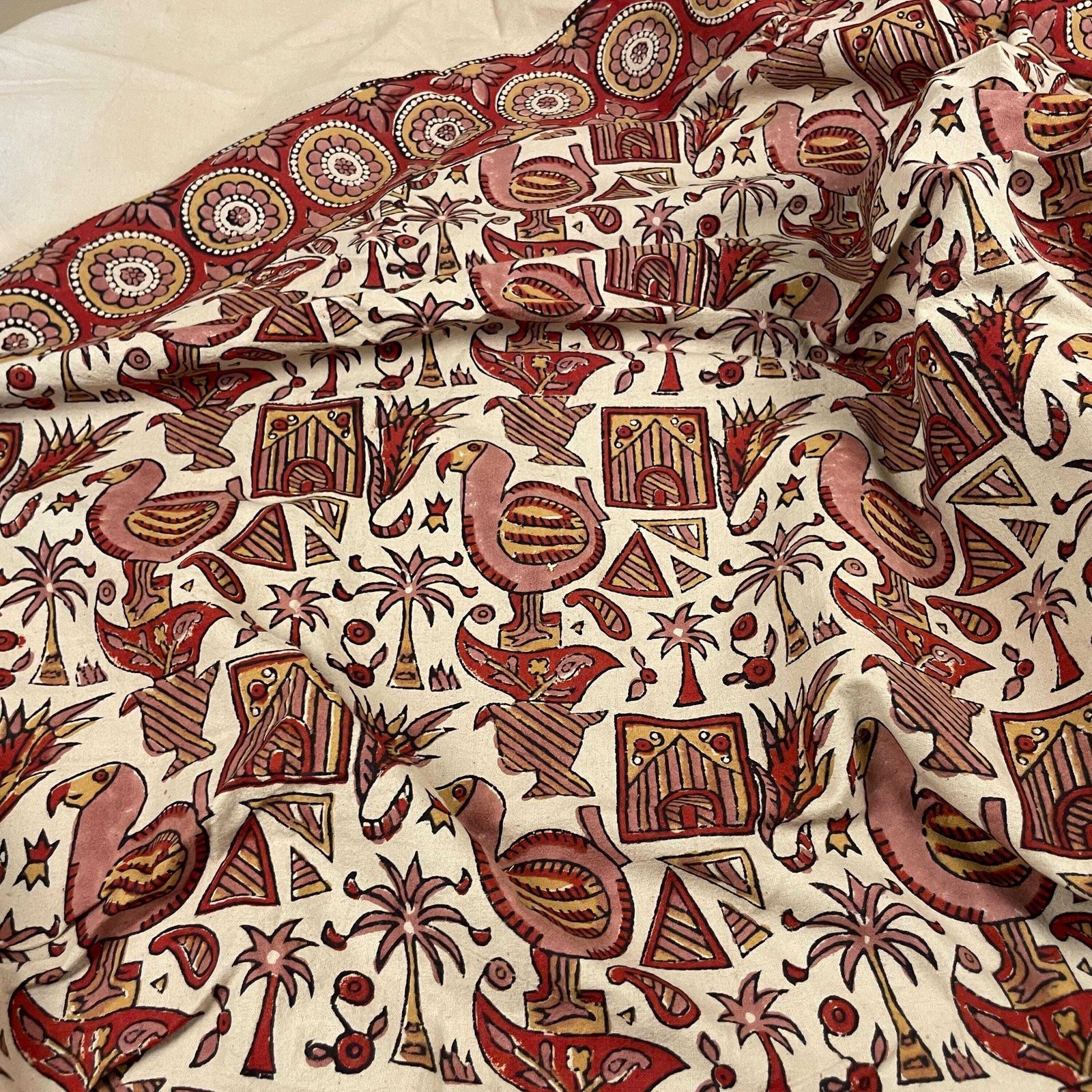 Hand Printed Indian Fabric 168x165cm Dodo Bird Pattern Block Pink Red Tapestry Cotton Handmade Craft Round Making Traditional Cloth India photo for sale