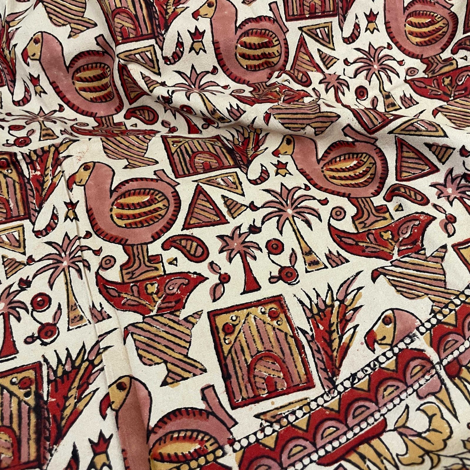 Hand Printed Indian Fabric 171x162cm Dodo Bird Pattern Block Pink Red Tapestry Cotton Handmade Craft Round Making Traditional Cloth India photo for sale