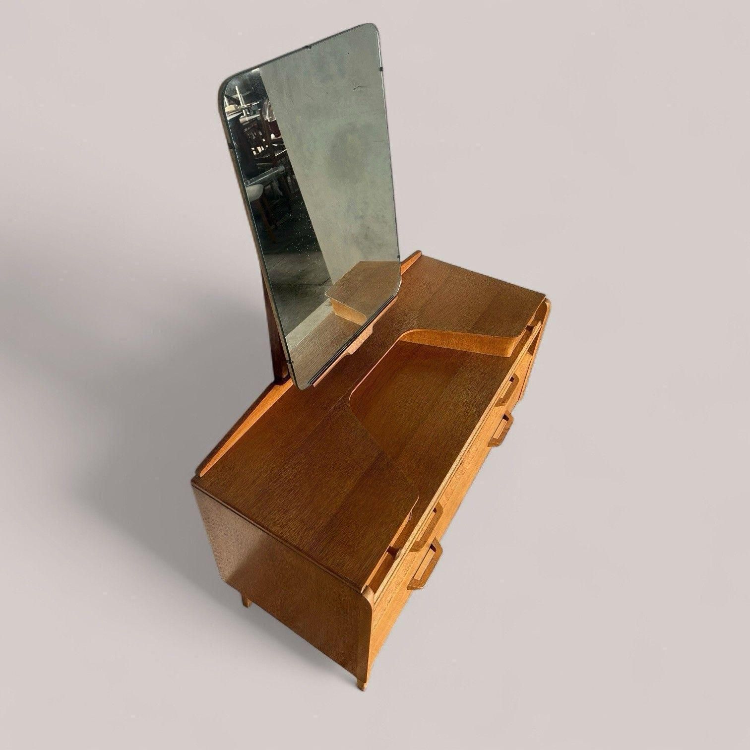 G Plan Brandon Oak Dressing Table With Mirror – 1960s photo vintage