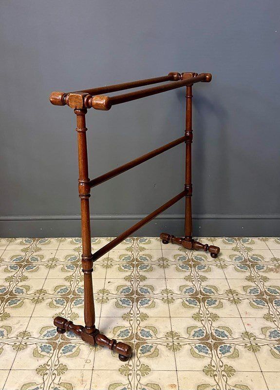 Antique Wooden Towel Rail, Early 20th Century photo vinterior