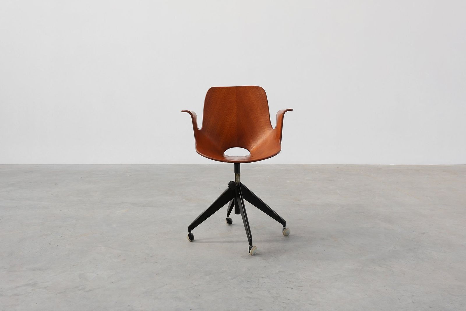 Medea Office Chair By Vittorio Nobili For Fratelli Tagliabue, 1950s photo furniture