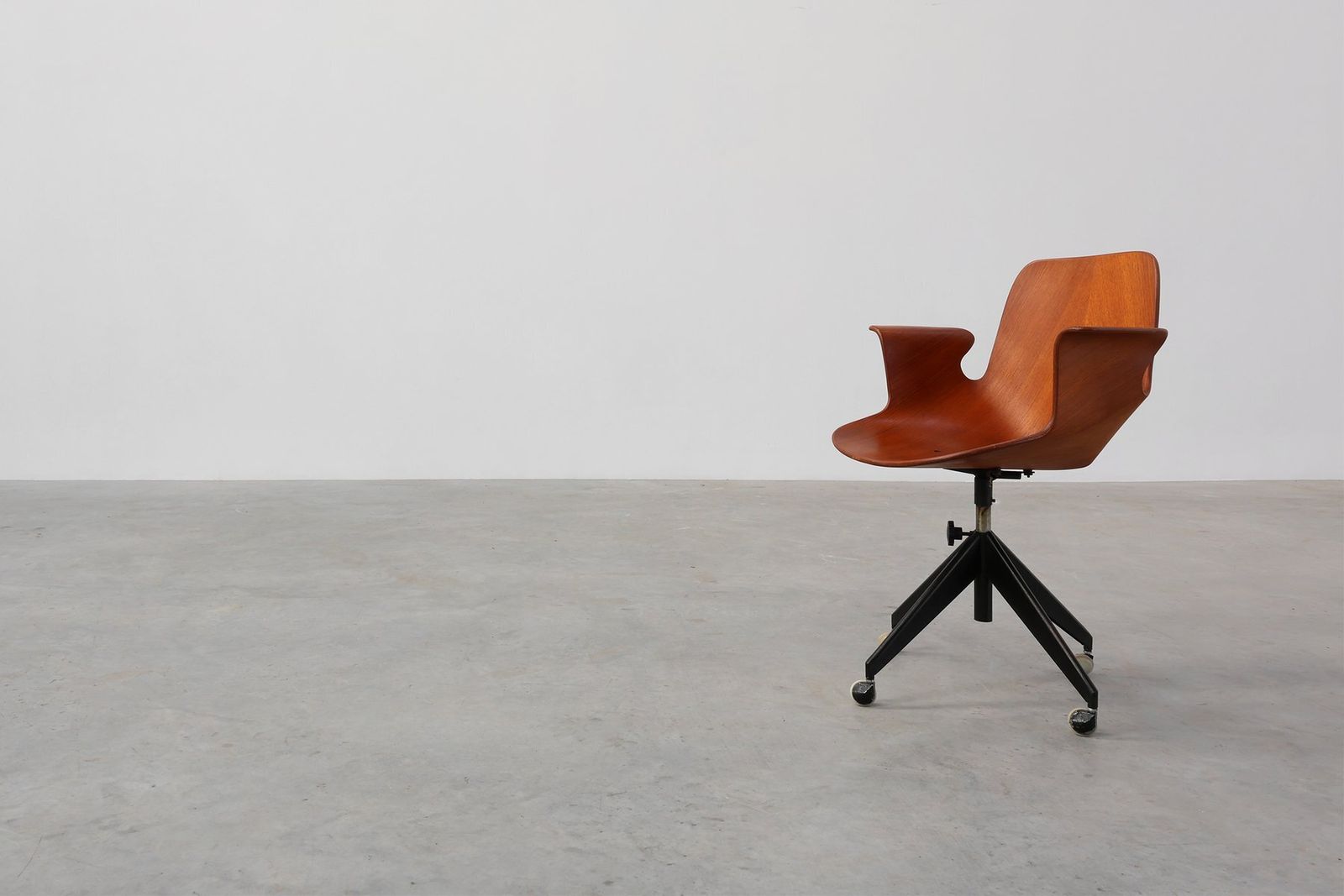 Medea Office Chair By Vittorio Nobili For Fratelli Tagliabue, 1950s photo Furniture