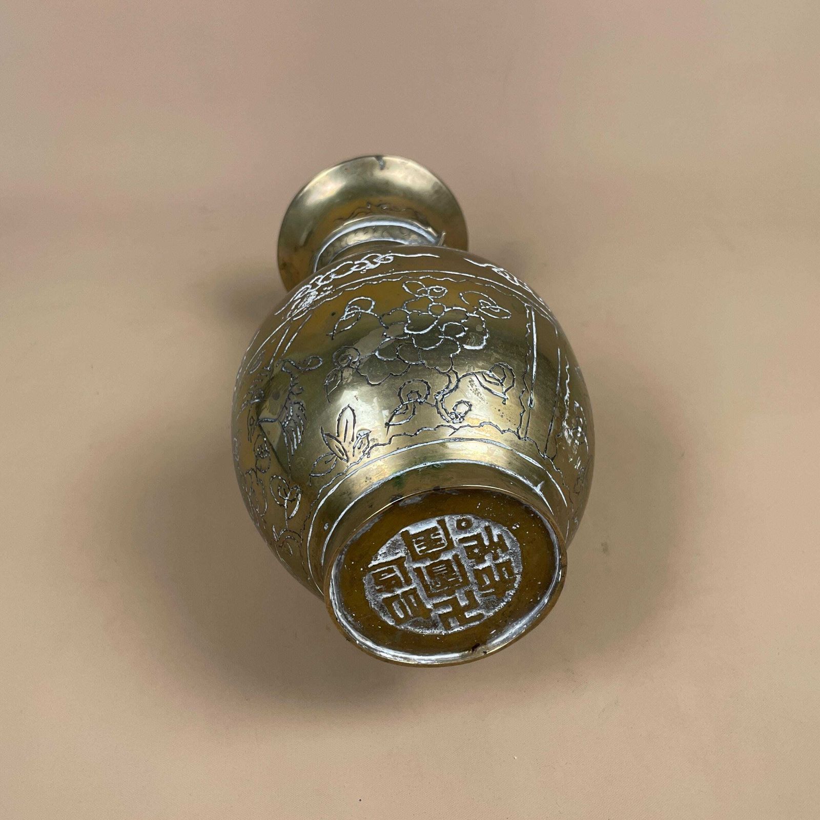 photo furniture Gold Brass Oriental Chinese Vase Decorative Pot Antique Asian Hand Wrapped Dragon Twisted Pattern Decorative Vintage Engraved Traditional