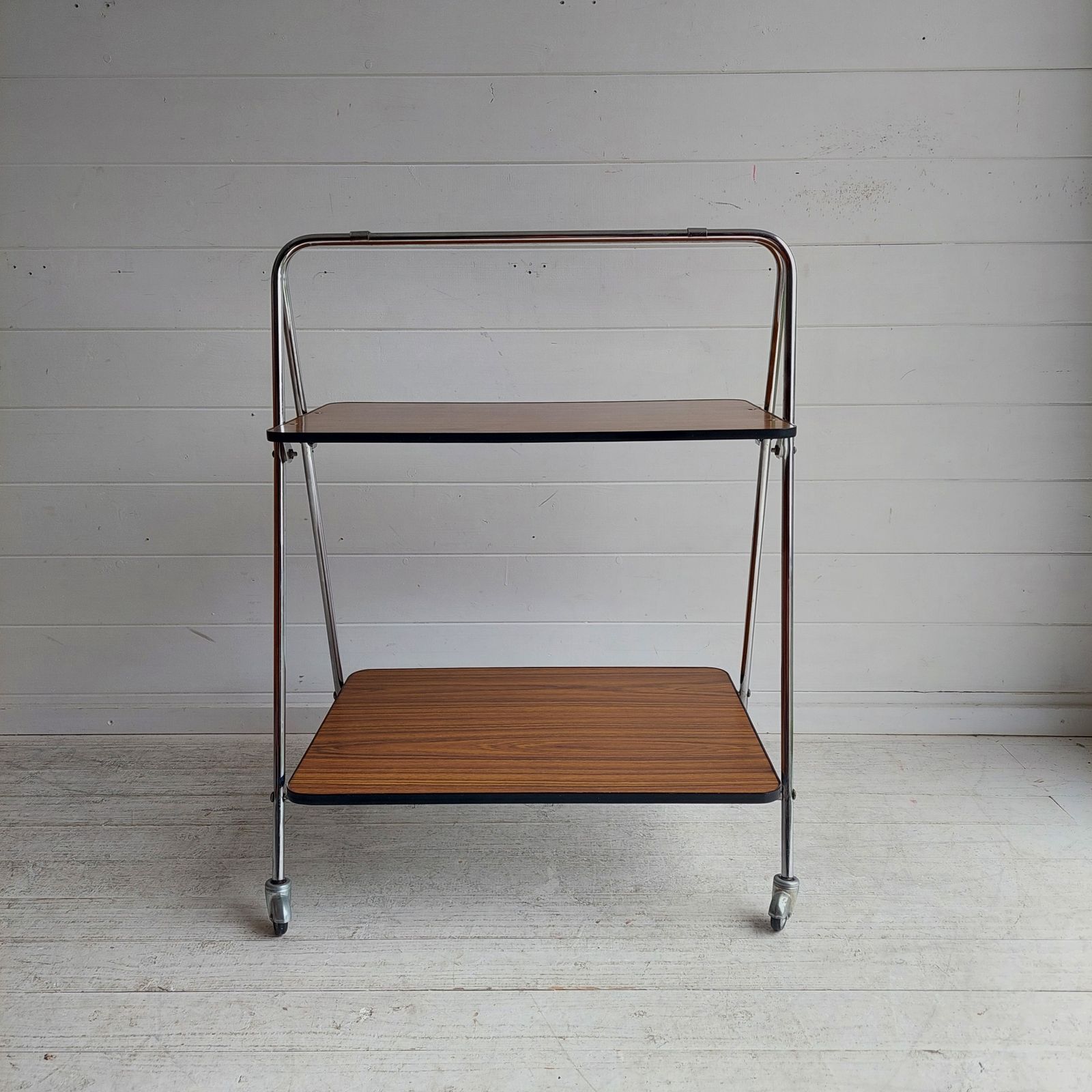 photo vinterior Mid Century Folding Teak Effect Formica Drinks Trolley Retro Chrome Bar Cart Germany 70s