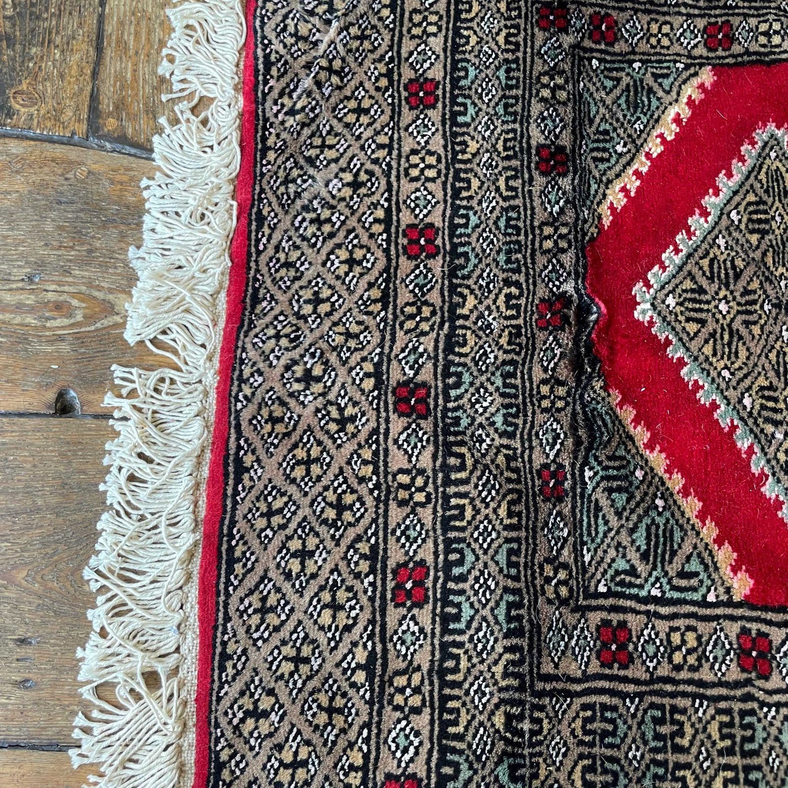 Vintage Wool Rug Hand Knotted Red Geometric Pattern Middle Eastern Carpet Small Area Rug Handmade Boho Floor Decor Accent Rug Tassels photo vinterior