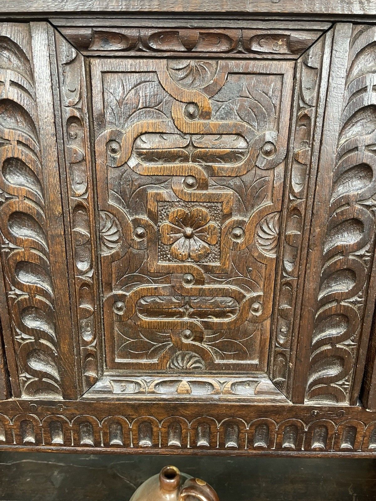 Stunning Antique 17th Century Highly Carved Oak Livery Cupboard, Buffet photo vinterior