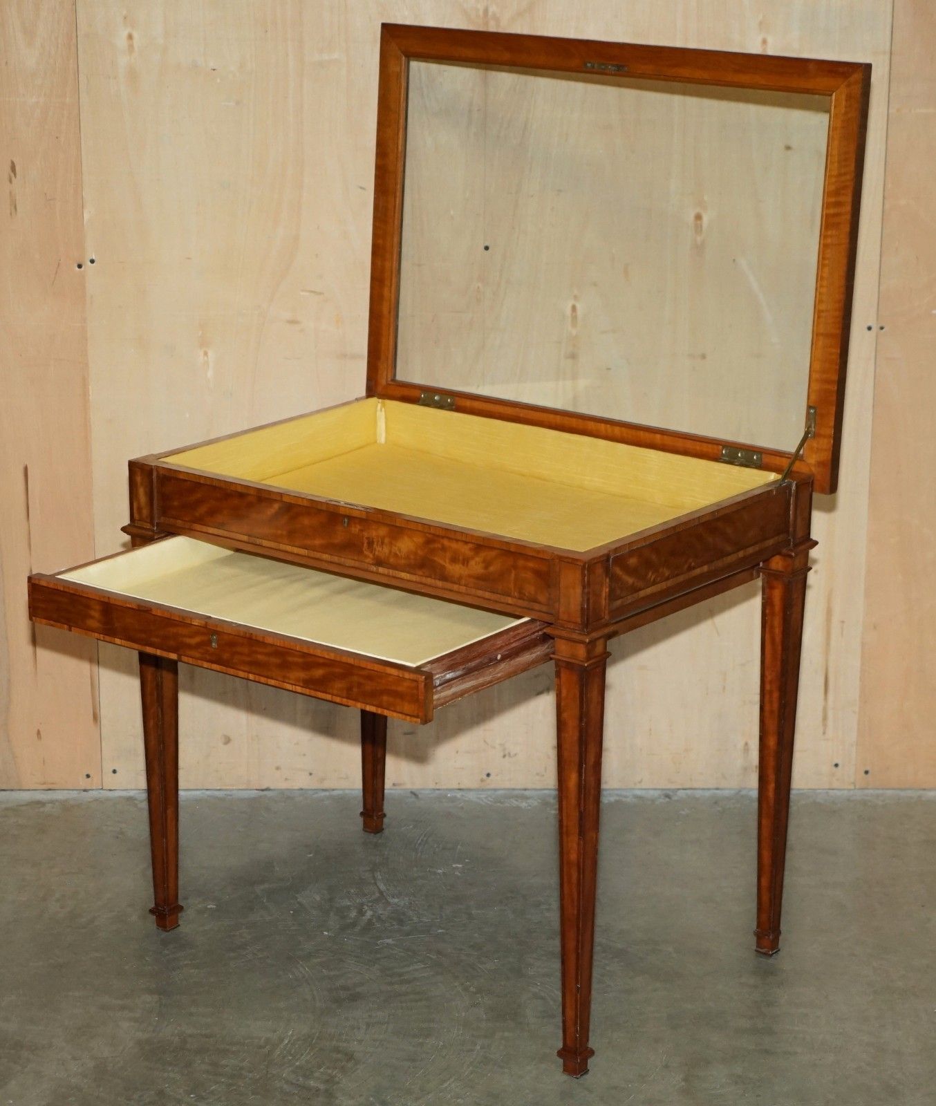 photo vinterior Antique Satinwood Bijouterie Glass Display Case Side End Table For Trinkets Etc