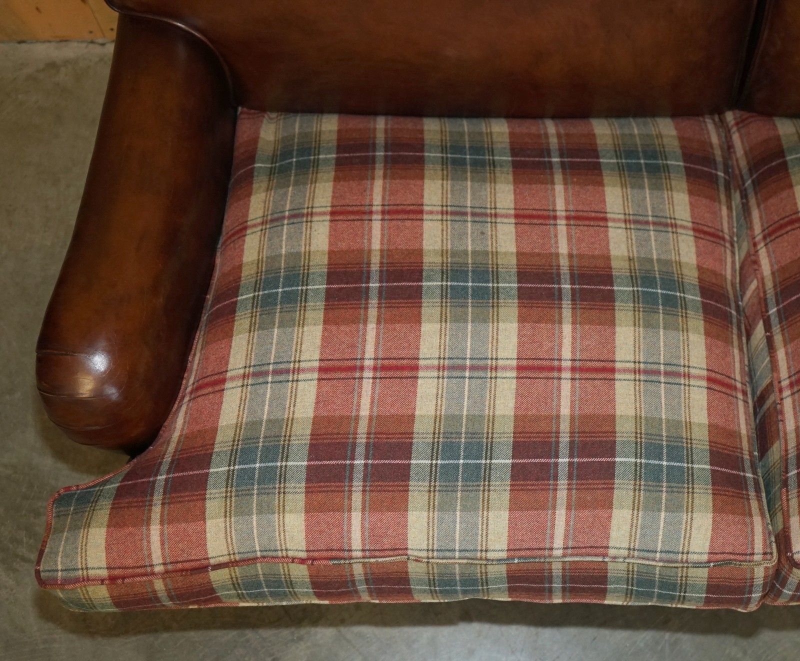 Fine George Smith Howard Brown Leather Signature Scroll Arm Sofa Tartan Cushions photo vinterior