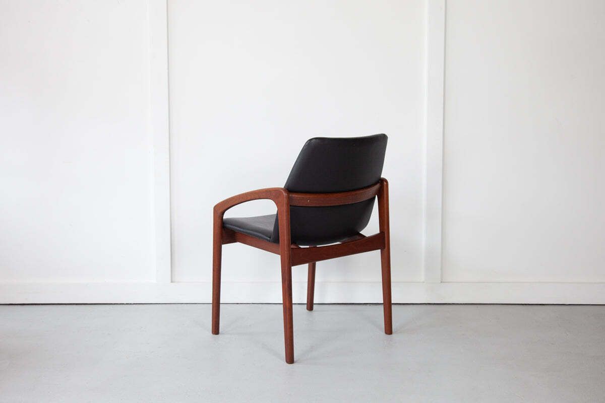 Model 23 Carver Chair By Henning Kjærnulf, Danish, Mid Century photo furniture