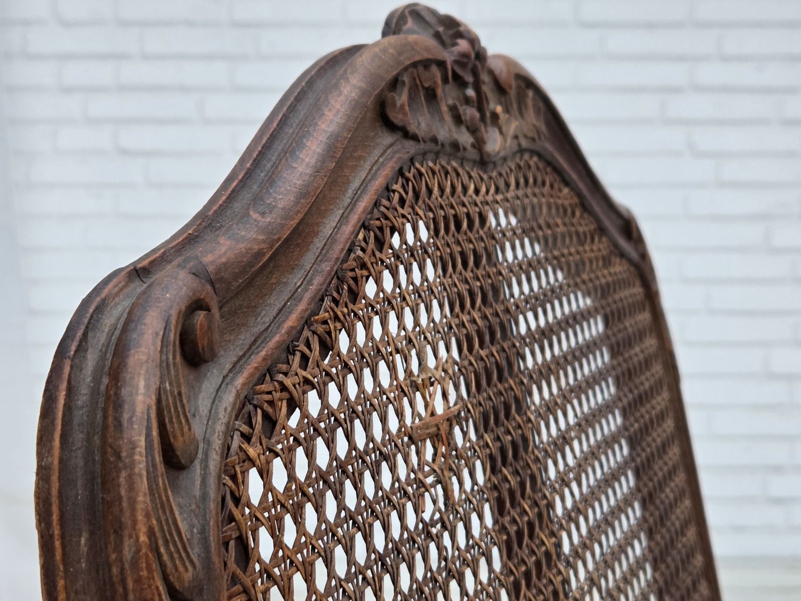 photo vinterior 1930s, Danish Armchair, Furniture Leather, Ash Wood, Furniture Mesh, Reupholstered.