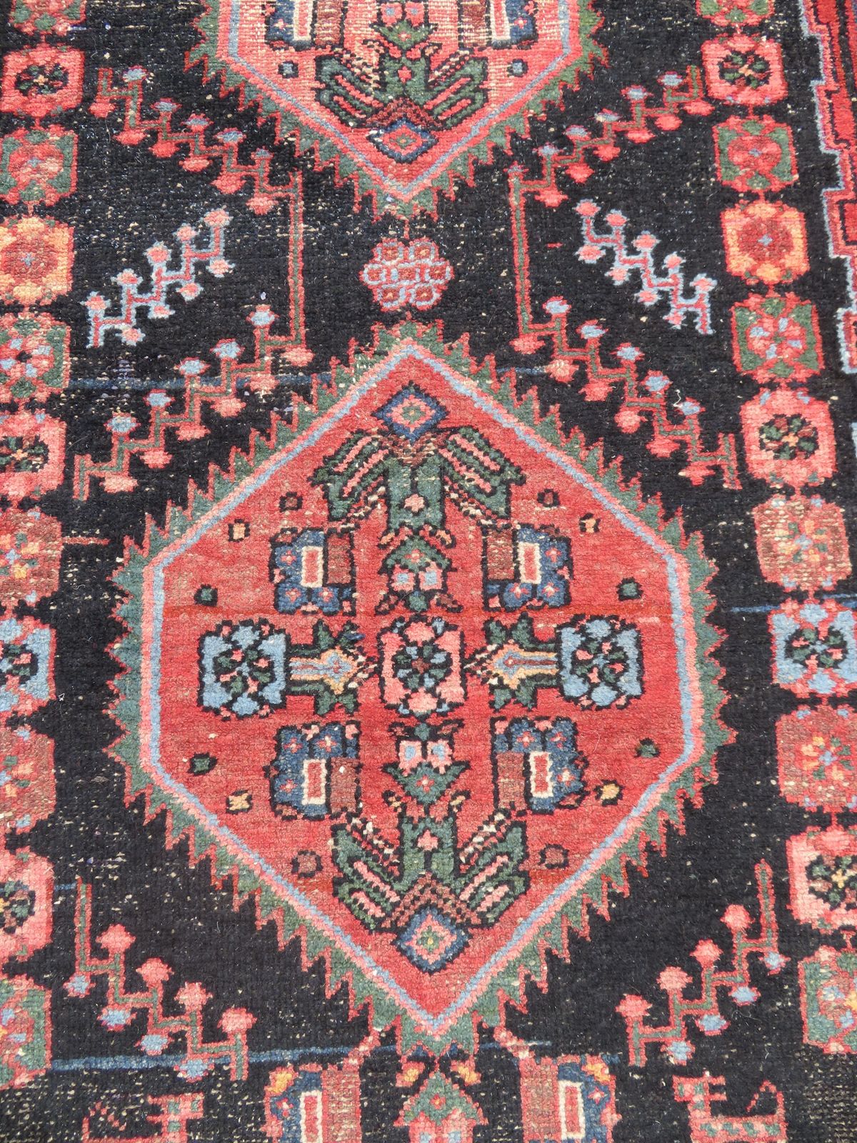 Hamadan Kurdistan Long Rug Runner. 293cm X 107cm. photo vintage